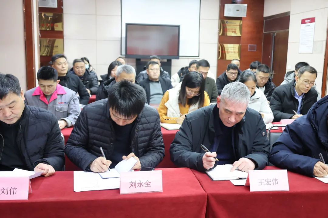 市人大常委会副主任蒿铁群赴帅太党支部面向群众宣讲党的创新理论(图3)